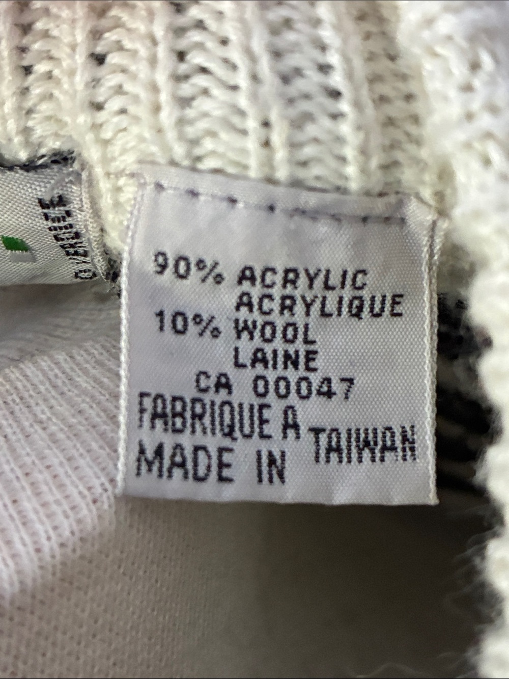 Vintage black and White sweater medium - Picture 4 of 6